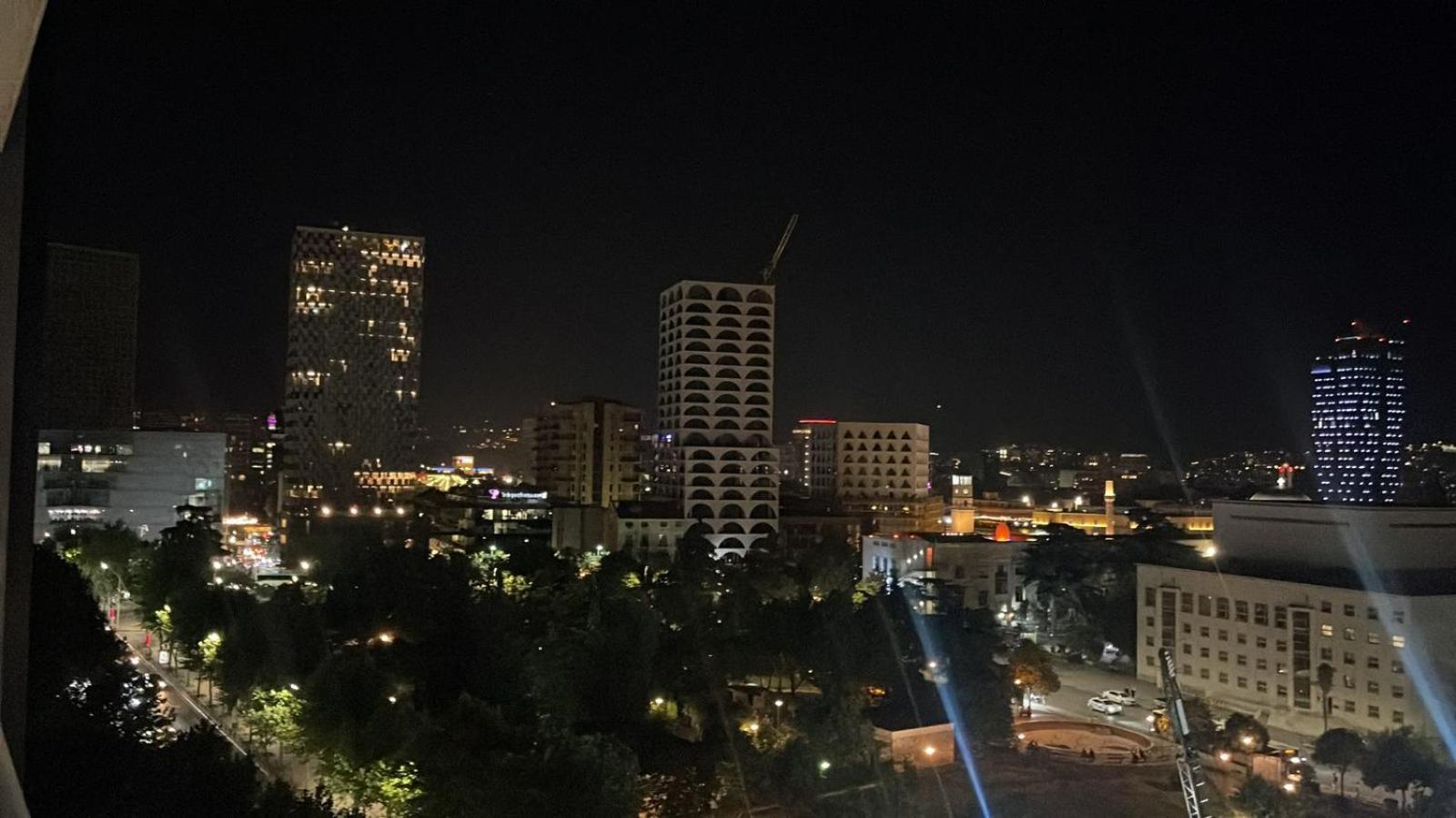 Free Parking Skanderbeg Square - Spacious Central Apartment Tiranë Eksteriør bilde