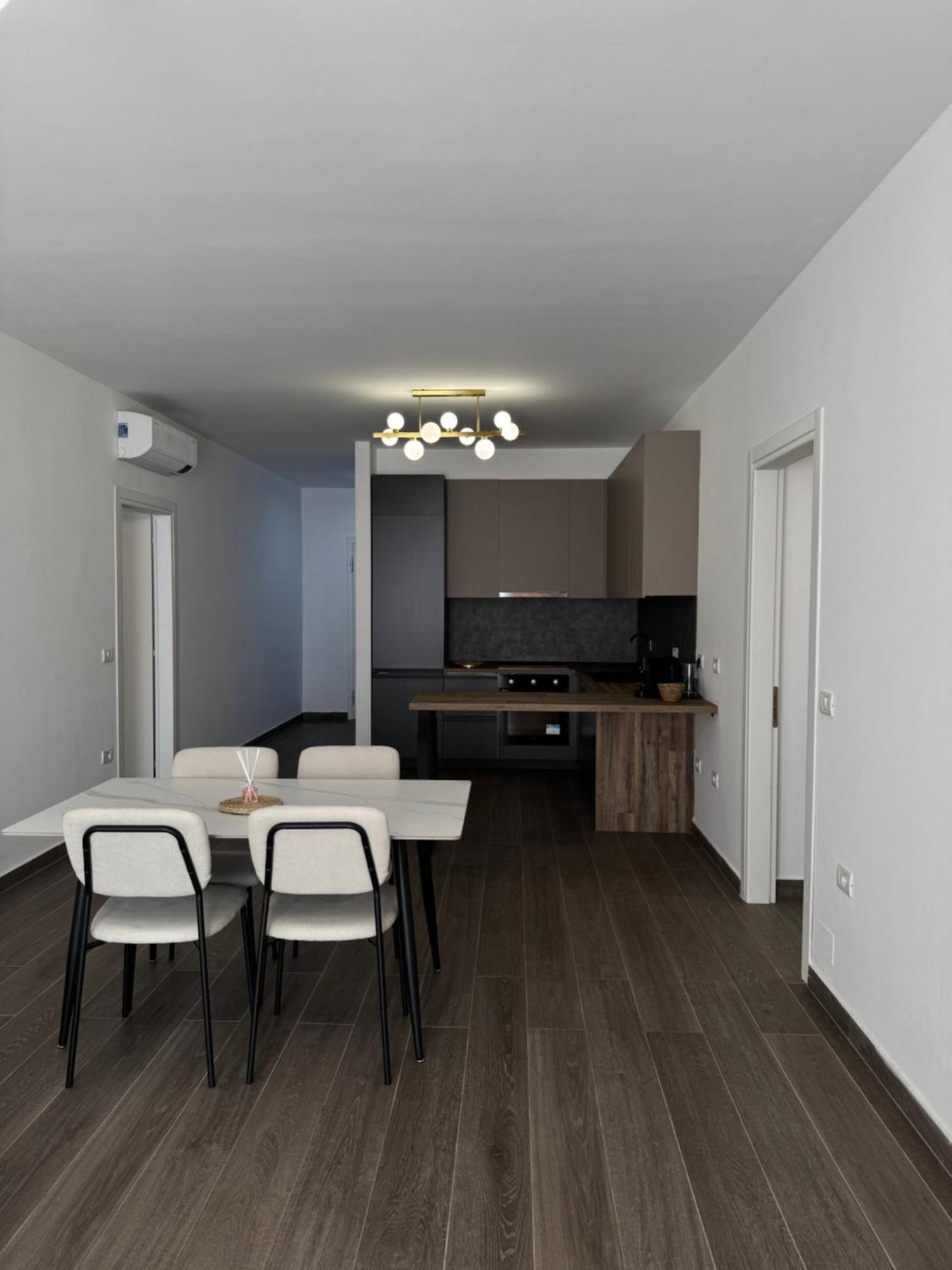 Free Parking Skanderbeg Square - Spacious Central Apartment Tiranë Eksteriør bilde