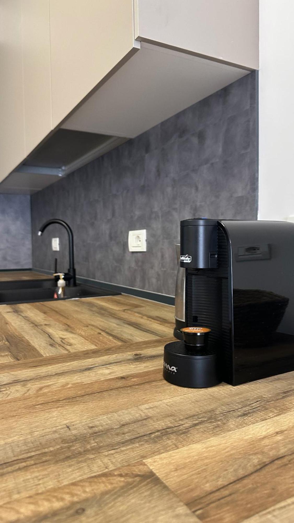 Free Parking Skanderbeg Square - Spacious Central Apartment Tiranë Eksteriør bilde